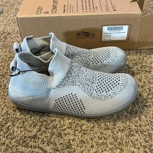 EverFoams Women’s Flyweaving Walking Shoes